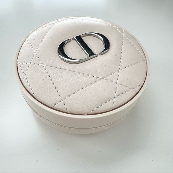 Dior Forever Cushion Powder Medium - Picture 6 of 11